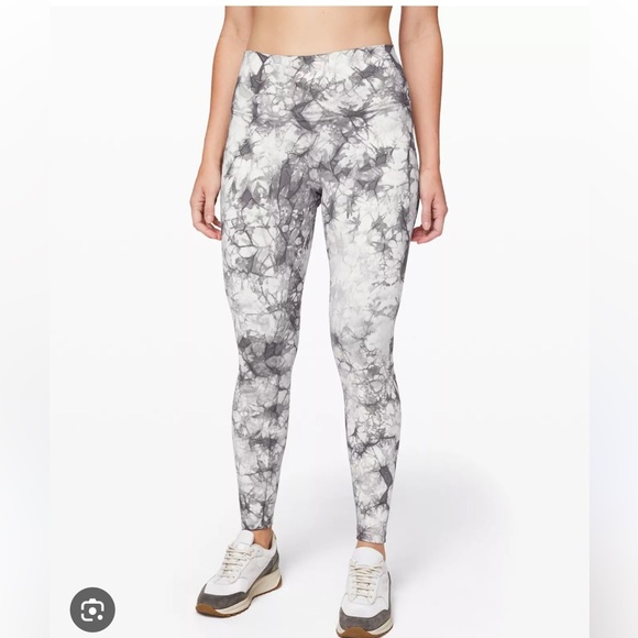 Lululemon Wunder Under‎ High Rise Tight 4 - Picture 6 of 6